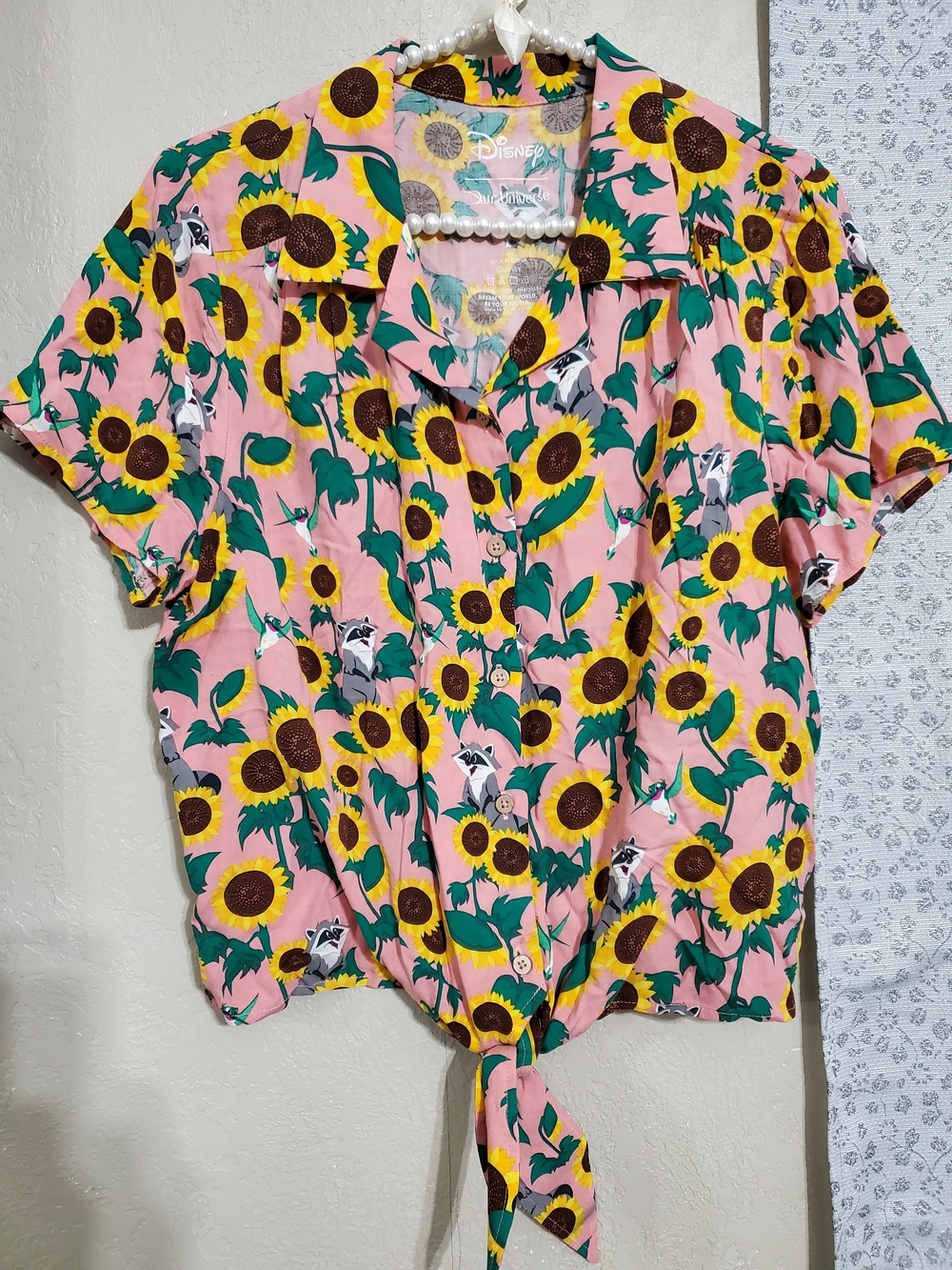 Our Universe Disney Pocahontas Meeko Flit Sunflower Tie Front Crop Woven Top L - Picture 2 of 6